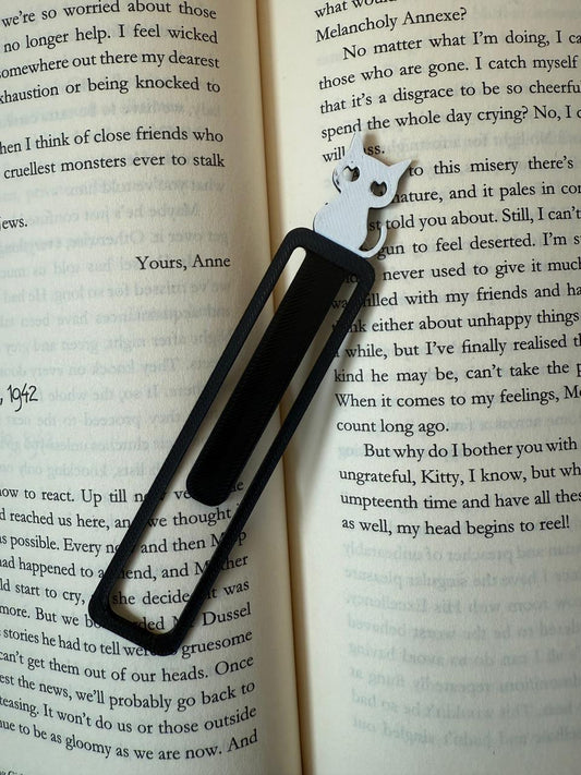Bookmarks: The Underrated Heroes of Every Reading Journey - the3dpenguin
