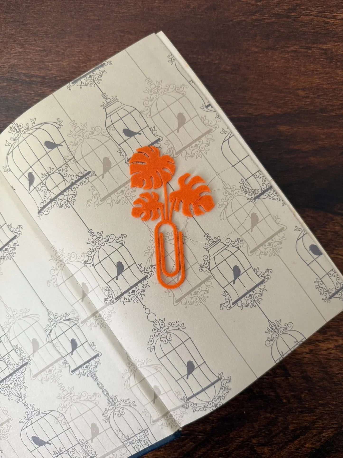 Leaf & Let Read – Clip - On Bookmark - the3dpenguin