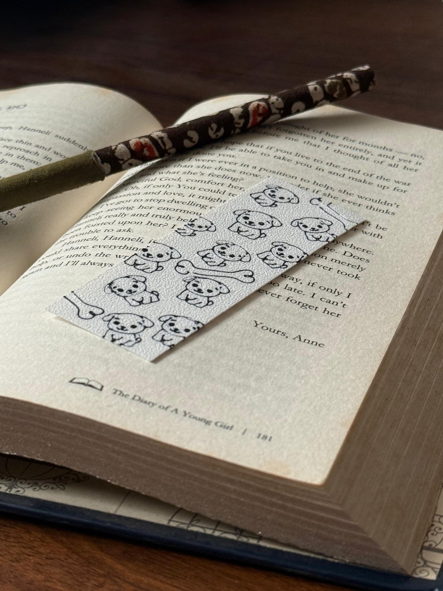 Puppy Bookmark – Cute Dog Design Bookmark - the3dpenguin