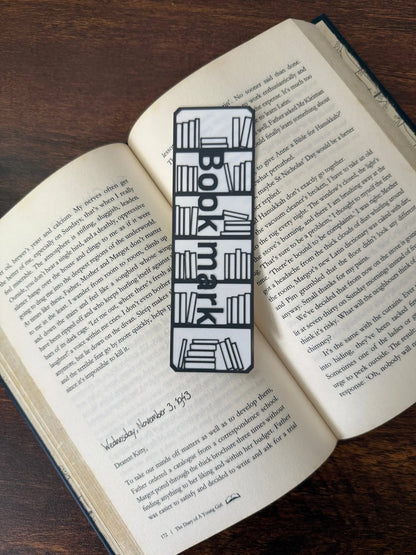 Shelfie – The Bookshelf Bookmark - the3dpenguin